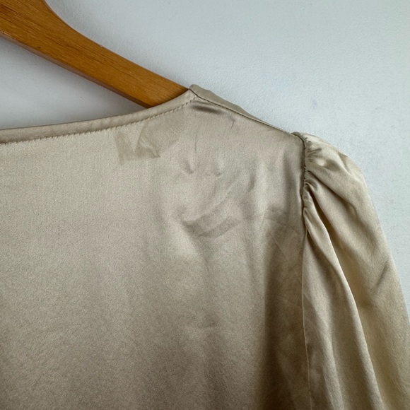 Reformation Women Cadence Champaign Silk Top Size Small - Picture 6 of 10